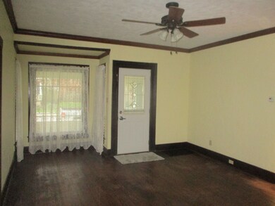 115 W 10th St, Auburn, IN 46706 - photo 2