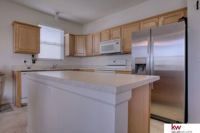 2104 Quartz Dr, Papillion, NE 68046 - photo 4