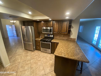 10252 N Cape Fear Ln, Tucson, AZ 85737 - photo 5