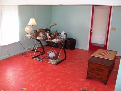 OTHER VIEW OF LIVING ROOM