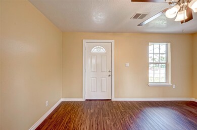 101 Oddo St, Houston, TX 77022 - photo 4