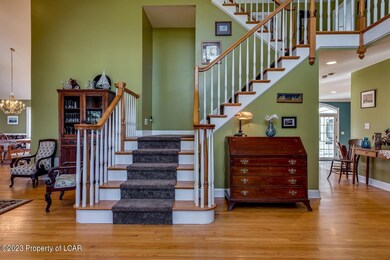 106 Hex Foyer