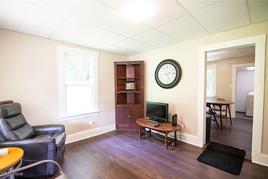 1402 1/2 16th St, Vienna, WV 26105 - photo 3