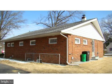 303 Highland Ave, Woodbury, NJ 08096 - photo 4