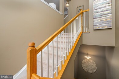 2135 Abbottsbury Way unit 497, Woodbridge, VA 22191 - photo 3