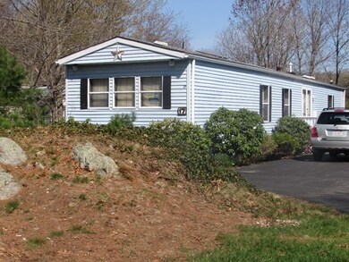 17 Ash St, Rockland, MA 02370 - photo 2
