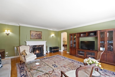 250 Bronxville Rd unit 2C, Bronxville, NY 10708 - photo 2
