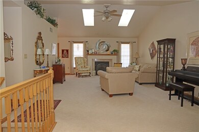 4028 Commodore Dr, Erie, PA 16505 - photo 4