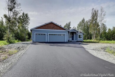 Exterior View - Photo Similar