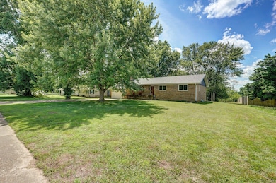 528 N Locust St-36