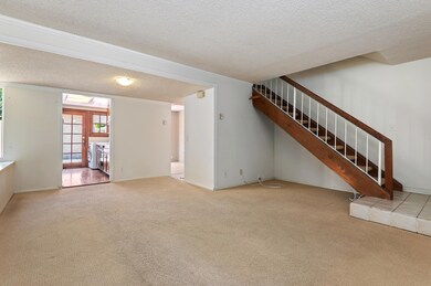 04 - Living Room