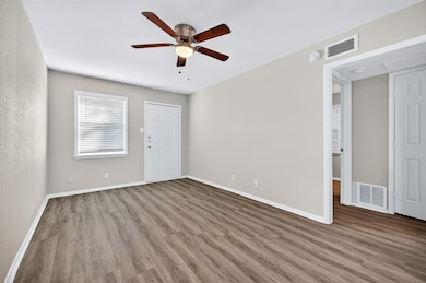 816 S Crockett St unit 2, Sherman, TX 75090 - photo 4