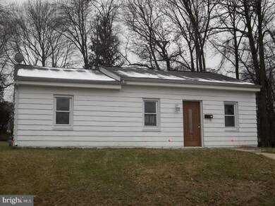 110 Oval Cir, Wilmington, DE 19801 - photo 2