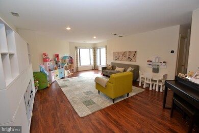 3031 Fallstaff Rd unit 401C, Baltimore, MD 21209 - photo 2