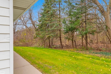 324 N Cedar St, Imlay City, MI 48444 - photo 5