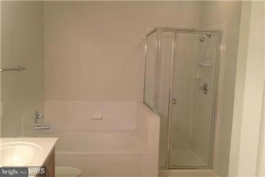 12917 Centre Park Cir unit 117, Herndon, VA 20171 - photo 7