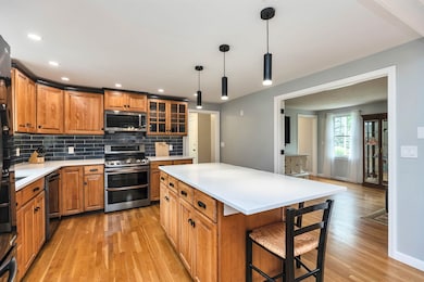 Huge Quartz Island For Entertaining