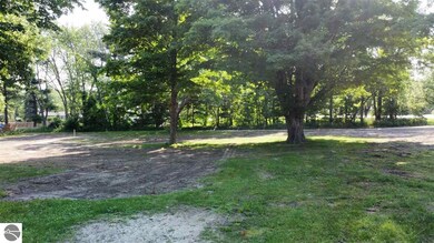 104 Iroquois St unit C, Elk Rapids, MI 49629 - photo 4