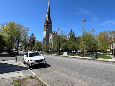 252 Liberty St, Newburgh, NY 12550 - photo 4