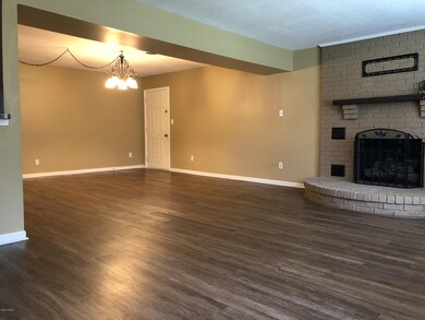 116 Brookdale Plaza, Jacksonville, NC 28546 - photo 3