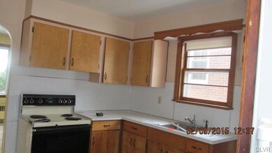 324 S 6th St, Emmaus, PA 18049 - photo 4