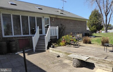 256 Lake Shore Dr, Colonial Beach, VA 22443 - photo 6