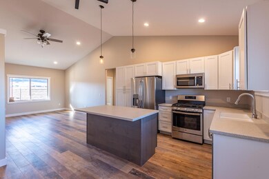 2 Alaska Trail-64-HDR