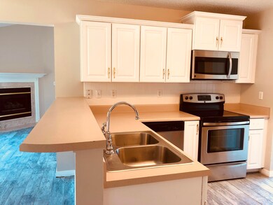 1085 Forest Lake Terrace, Niceville, FL 32578 - photo 5