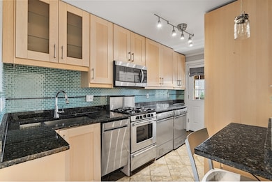 260 Sidney St unit 3R, Cambridge, MA 02139 - photo 5