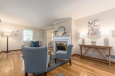 1576 Grenoble Rd, Columbus, OH 43221 - photo 3