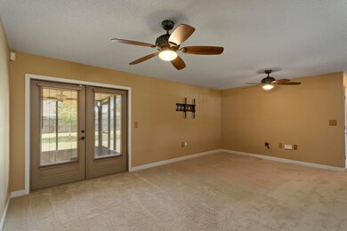 4701 Falcon Way-03
