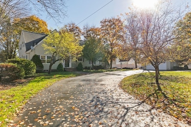 107 Locust St, Danvers, MA 01923 - photo 5