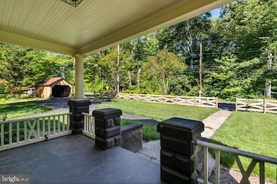 9316 Croom Rd, Upper Marlboro, MD 20772 - photo 4