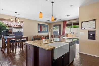 2570 Kitchen 2
