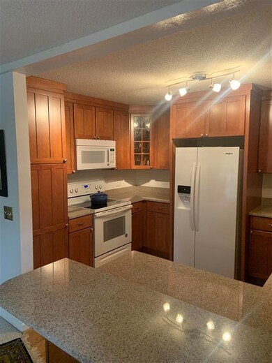 105 Williams Ln unit 5F, Hartford, VT 05001 - photo 2