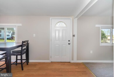 39 Old Market St, Mount Joy, PA 17552 - photo 2