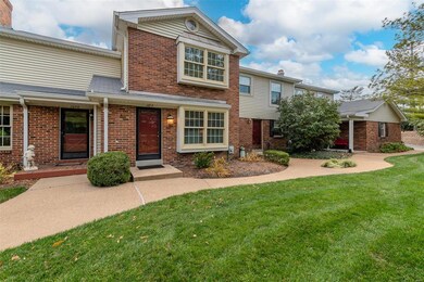 Nice, box windows on the front add in lots of natural light