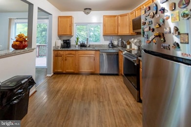 1868 Murdock Ct, Frederick, MD 21702 - photo 7