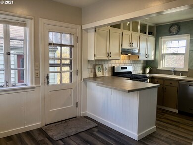 1014 NW Despain Ave, Pendleton, OR 97801 - photo 7