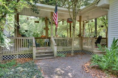 Covered deck to Garage
