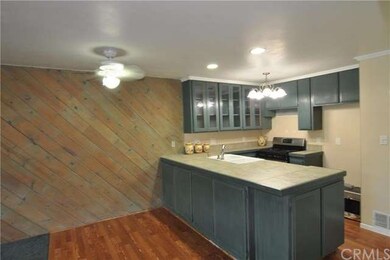 DINING/KITCHEN