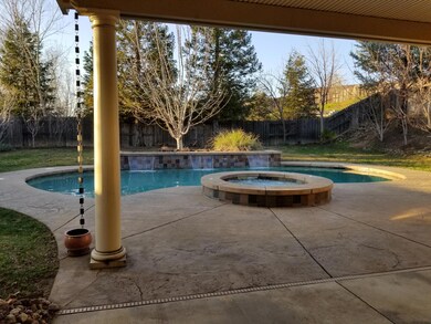 2074 Hedgerow Ave, Redding, CA 96003 - photo 7