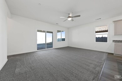 7908 Grapefruit Dr, Bakersfield, CA 93313 - photo 2