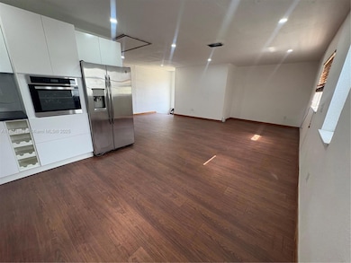 3291 SW 25th St unit 2, Miami, FL 33133 - photo 4