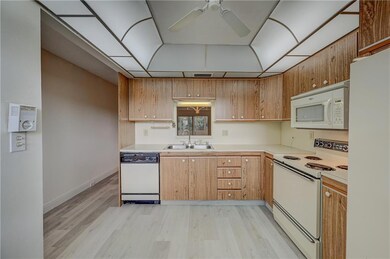 Lucaya Village unit N3, Coconut Creek, FL 33066 - photo 4