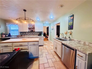 1327 Elm St, Cambridge, OH 43725 - photo 5