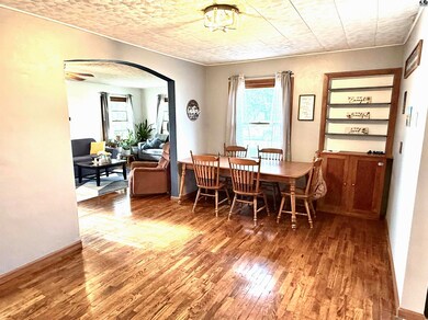 317 W Ruth St, Moundridge, KS 67107 - photo 5