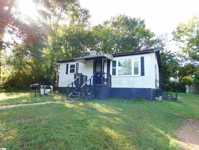 451 Sunnyside Dr, Greer, SC 29651 - photo 2