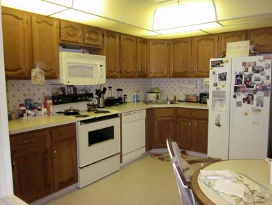 66B Yorkshire Dr, Monroe Township, NJ 08831 - photo 7