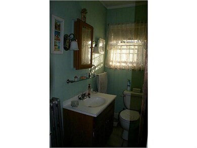 8 Griswold Ave, Cranston, RI 02910 - photo 5